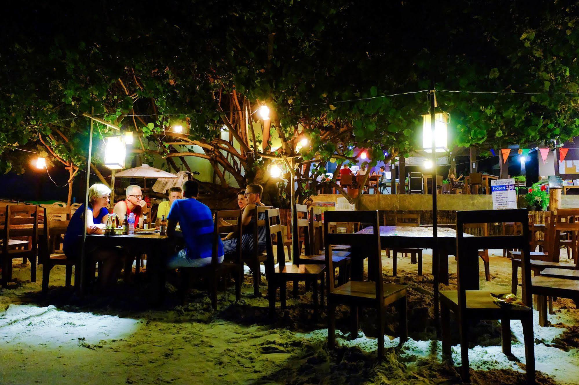 La Lune Beach Resort Koh Samet Esterno foto